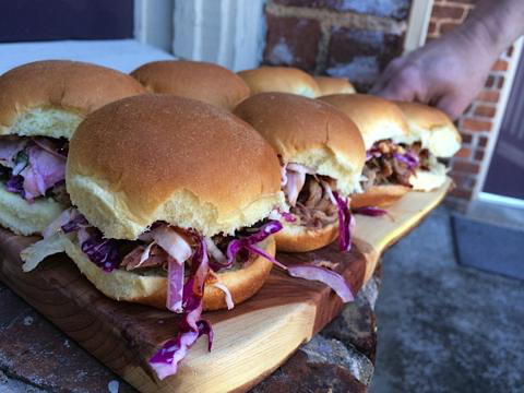 SWEET TEA BRINED PULLED PORK & SLAW BURGERS