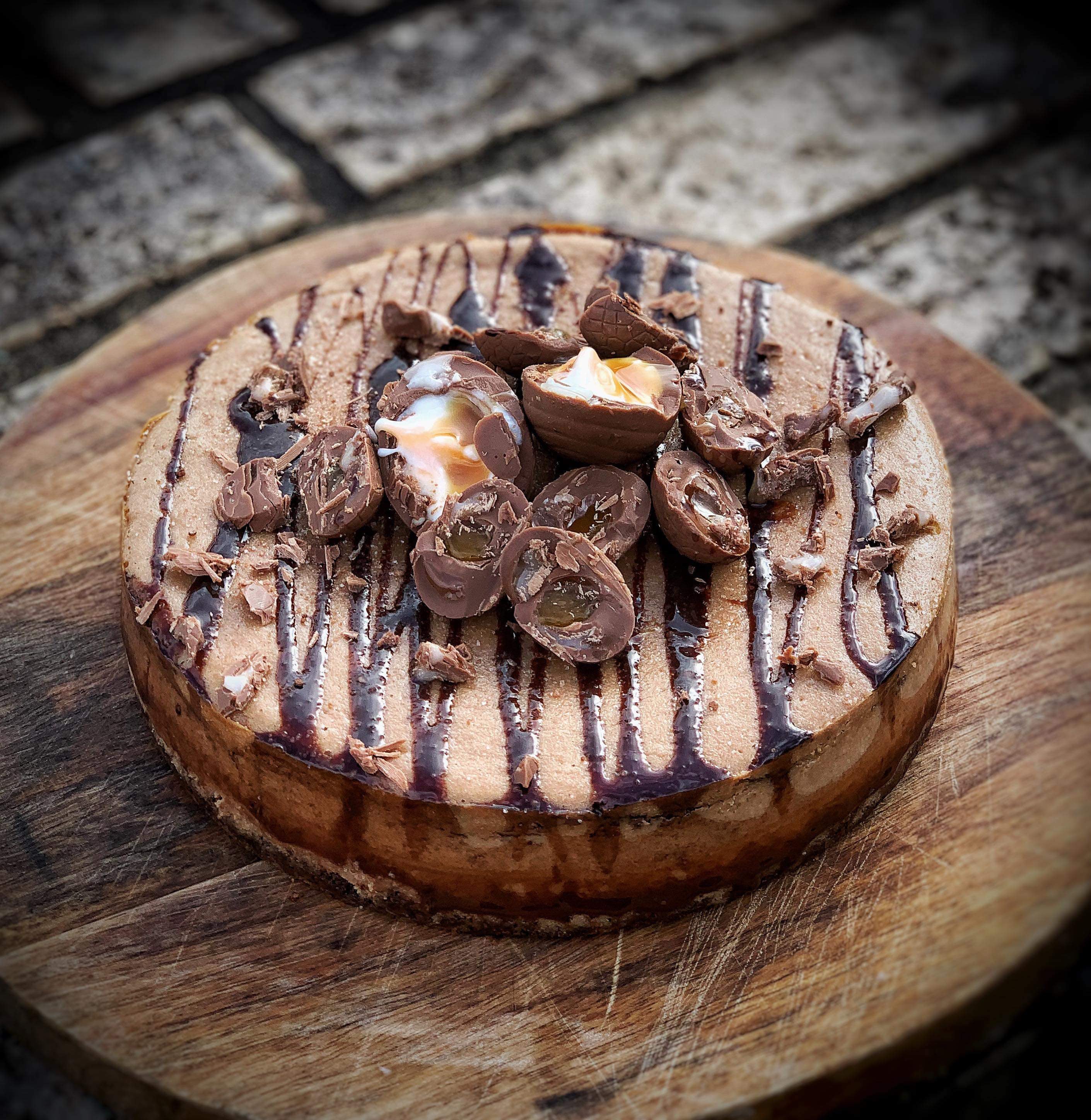 CHOC CARAMEL CREME EGG CHEESECAKE